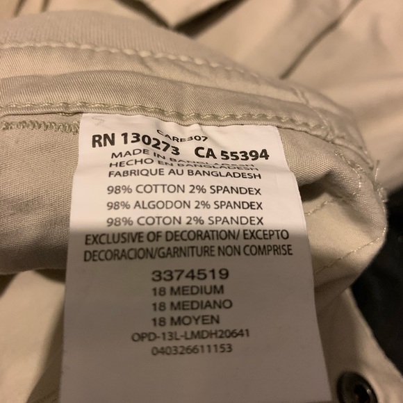 Capris - Picture 1 of 4